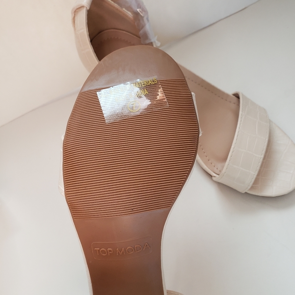 Snake Style Block Heels - Picture 6 of 6